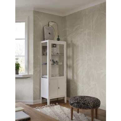 S10541 interior2 image