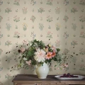 6951 Angsflora beige kukkatapetti olohuoneessa