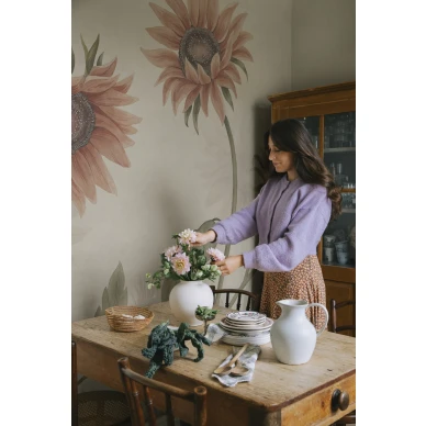 S10528 Sunflowers Peach Sandberg Wallpaper interior2 image