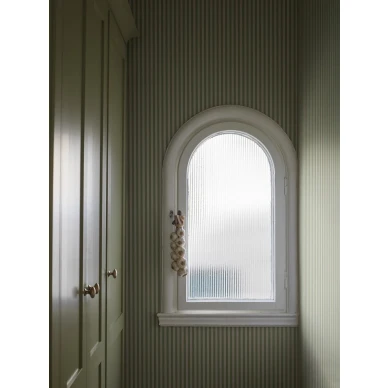 5734 MolleStripe Roomshot 2 image