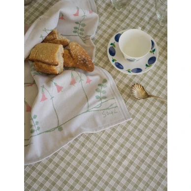 1373 StigLindbergLinnea Roomshot 2 image