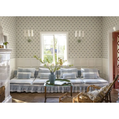 S10817 interior1 image