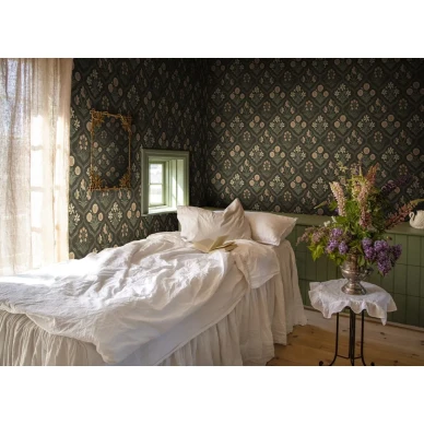 S10826 interior1 image