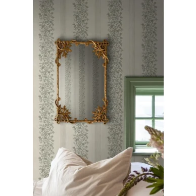 S10824 interior2 image