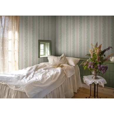 S10825 interior2 image