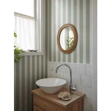 S10747_interior1 image