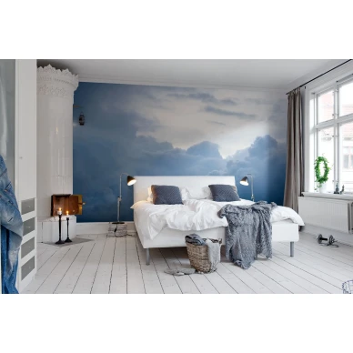 Above the Clouds sininen pilvitapetti makuuhuoneeseen Rebel Wallsilta R13681 image
