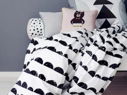 Halfmoon - årets populäraste svartvita tapet