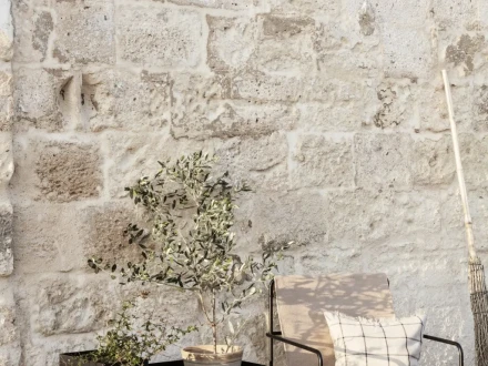 Vårens och sommarens nyheter från Ferm Living - låg Plant Box och ljusa tapeter