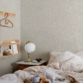 Makuuhuoneen beige tapetti Olof Sandbergilta S10203